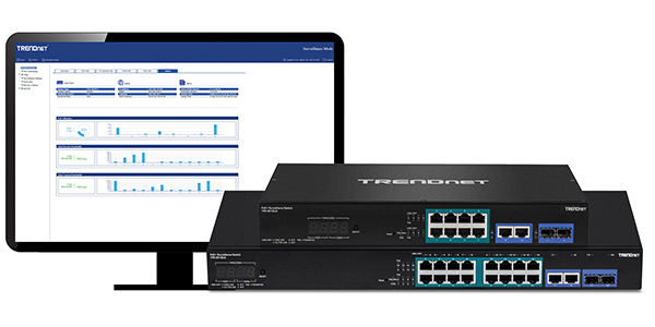 Monitor que muestra la interfaz de usuario del Smart Surveillance Switch con el Smart Surveillance Switch PoE+ Gigabit de 18 puertos (TPE-3018LS) y el Smart Surveillance Switch PoE+ Gigabit de 12 puertos (TPE-3012LS) al lado