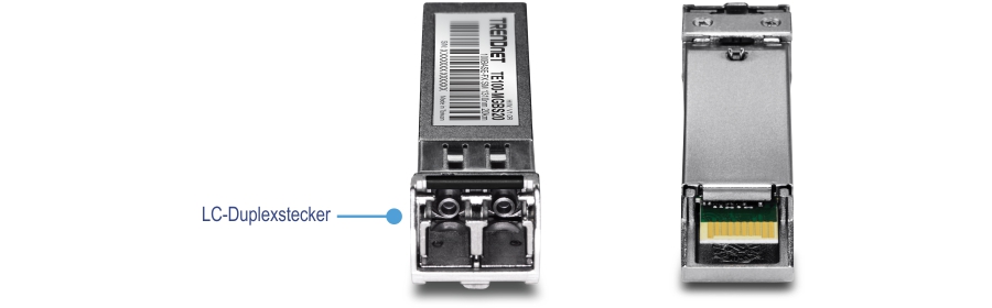 Das Visual zeigt ein TRENDnet 100Base-FX SFP Single-Mode LC Modul. Das Modul wird aus zwei Blickwinkeln dargestellt: einer Vorder- und einer Rückansicht. In der Vorderansicht ist der LC-Duplex-Anschluss zu sehen, der zur besseren Übersichtlichkeit beschriftet ist. Die Rückansicht zeigt die elektrische Schnittstelle des Moduls. Das Modul verfügt über ein Metallgehäuse mit einem Etikett auf der Oberseite, das einen Barcode und Produktinformationen enthält.
