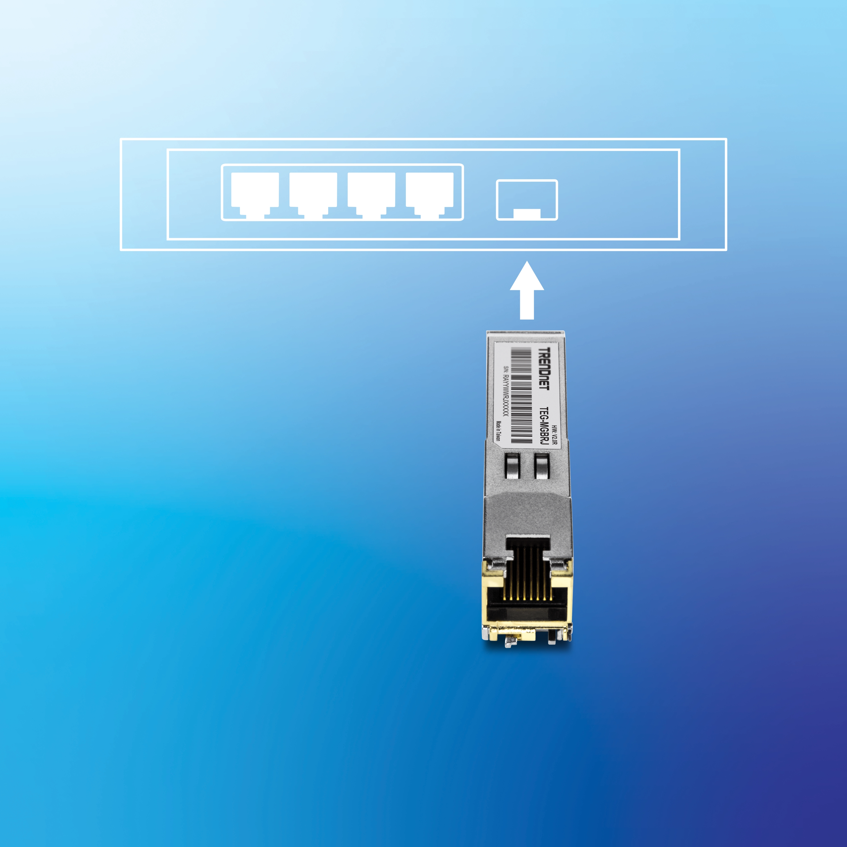 El módulo SFP TRENDnet TEG-MGBRJ situado debajo de un diagrama que muestra su inserción en un puerto SFP en un dispositivo de red con cuatro puertos Ethernet y uno SFP, resaltado por una flecha.